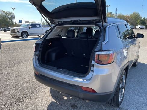 Used 2019 Jeep Compass Limited image 31