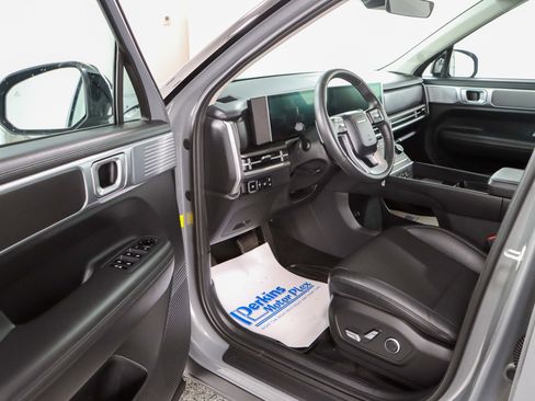 Used 2025 Hyundai Santa Fe XRT image 3