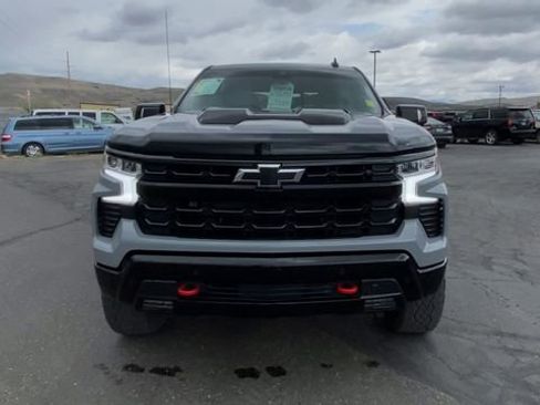 Used 2024 Chevrolet Silverado 1500 LT Trail Boss w/ LT Trail Boss Premium Package AWD/4WD image 3