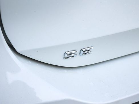 New 2026 Volkswagen Tiguan SE image 10