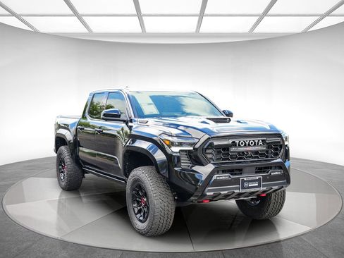 Used 2025 Toyota Tacoma TRD Pro AWD/4WD image 5