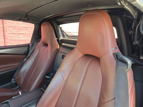 Used 2017 MAZDA MX-5 Miata RF Grand Touring image 9