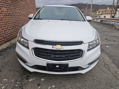 Used 2016 Chevrolet Cruze LT image 3
