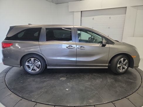 Used 2018 Honda Odyssey Touring image 11