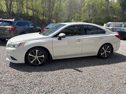 Used 2015 Subaru Legacy 3.6R Limited AWD/4WD image 2