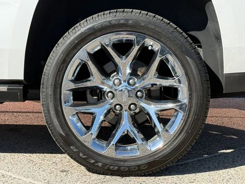 Used 2018 Cadillac Escalade Premium Luxury image 28