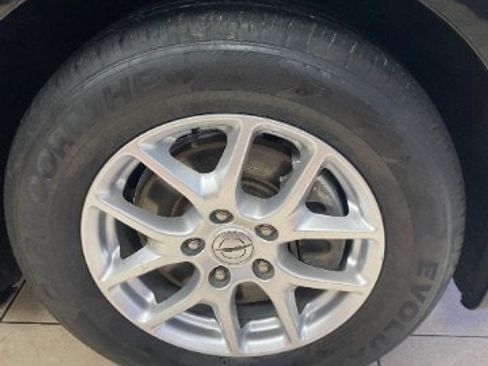 Used 2022 Chrysler Pacifica Touring-L FWD image 26