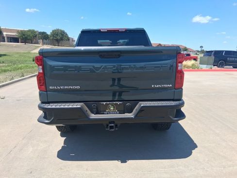 Used 2026 Chevrolet Silverado 1500 Custom Trail Boss AWD/4WD image 4