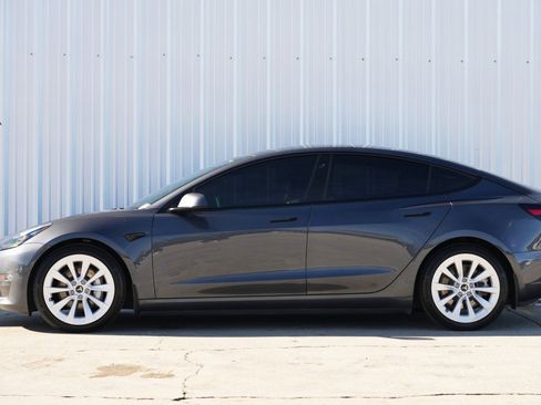 Used 2022 Tesla Model 3 Long Range image 9