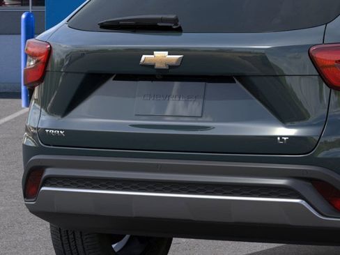 New 2026 Chevrolet Trax LT FWD image 38