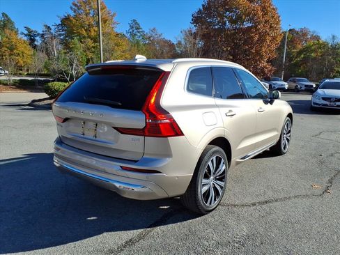Certified 2023 Volvo XC60 B5 Plus w/ Climate Package image 3