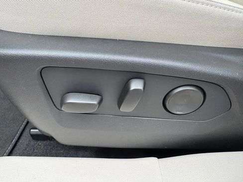 Used 2021 Buick Envision Essence w/ Technology Package I FWD image 20
