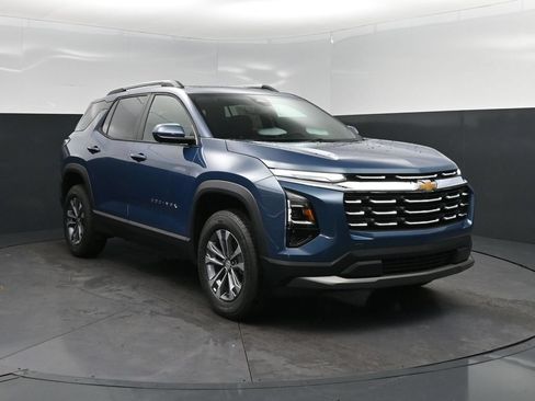 New 2026 Chevrolet Equinox LT w/ Safety and Technology Package FWD image 9