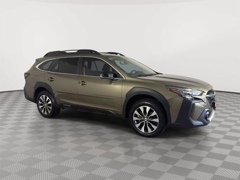 Certified 2025 Subaru Outback Limited AWD/4WD image 1