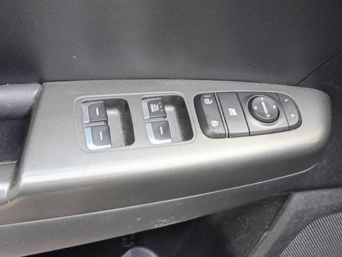 Used 2018 Kia Sportage LX AWD/4WD image 13