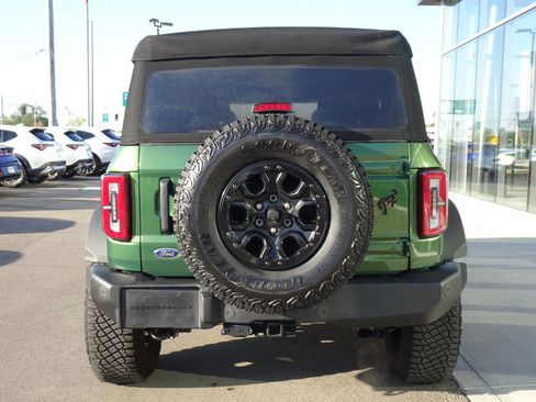 Used 2023 Ford Bronco Wildtrak image 4