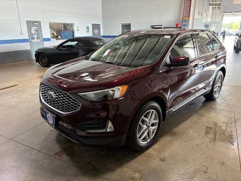 Certified 2023 Ford Edge SEL w/ Convenience Package AWD/4WD image 4