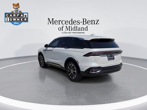 Used 2024 Lincoln Nautilus Premier AWD/4WD image 6
