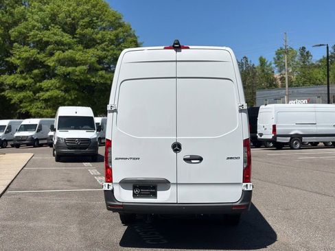 New 2025 Mercedes-Benz Sprinter 2500 image 9