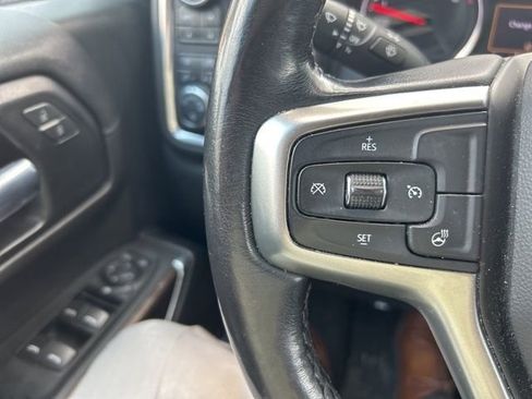 Used 2021 Chevrolet Silverado 1500 LT Trail Boss w/ Convenience Package II AWD/4WD image 18