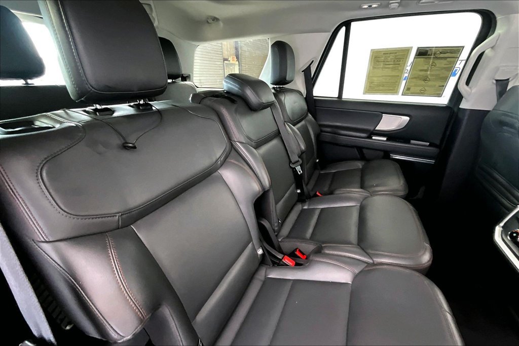 Certified 2025 Ford Expedition Active AWD/4WD image 22