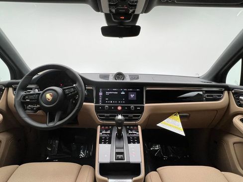 Used 2026 Porsche Macan image 6