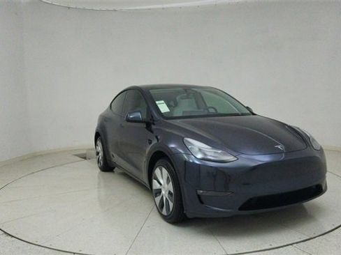 Used 2024 Tesla Model Y Long Range image 67