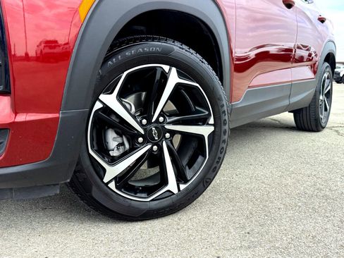 Used 2023 Chevrolet TrailBlazer RS image 2