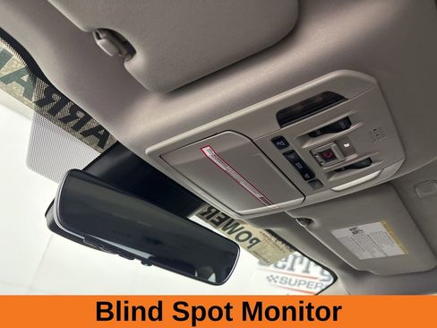 Used 2023 Toyota Highlander Limited image 20