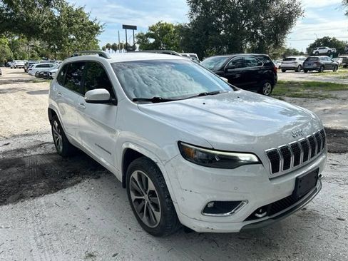 Used 2019 Jeep Cherokee Overland w/ Technology Group AWD/4WD image 1