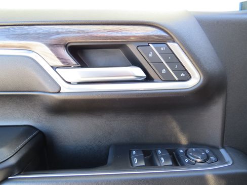 Used 2025 Chevrolet Silverado 1500 LTZ image 16