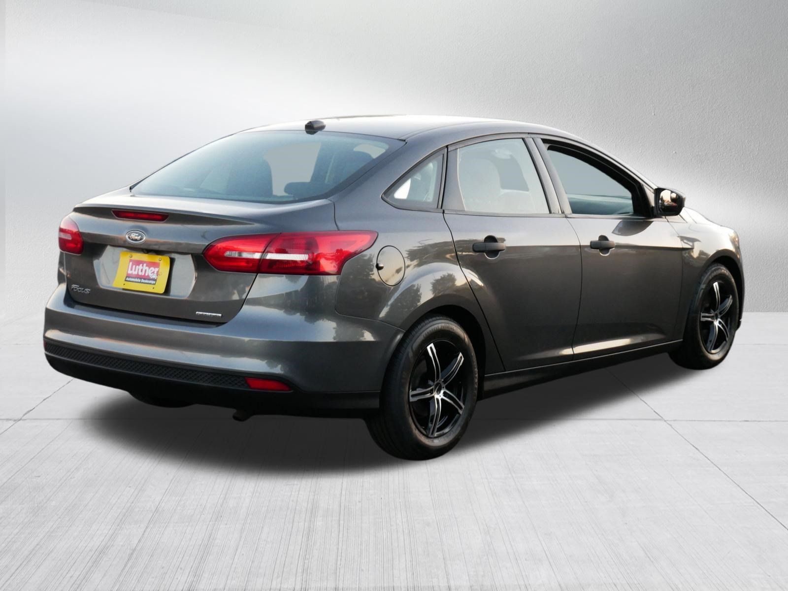 Used 2015 Ford Focus S FWD image 7