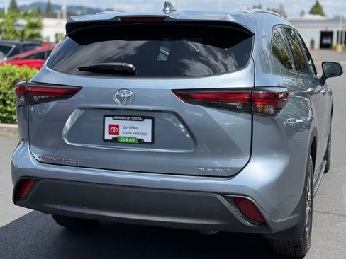 Certified 2024 Toyota Highlander XLE AWD/4WD image 5