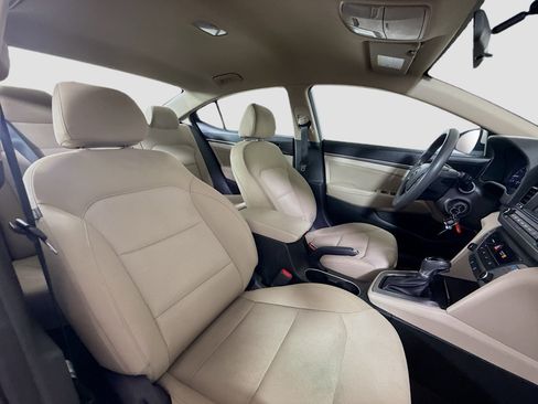 Used 2018 Hyundai Elantra SEL image 28