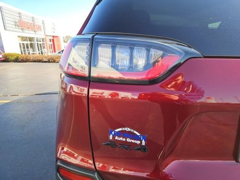 Used 2021 Jeep Cherokee Latitude Plus image 9