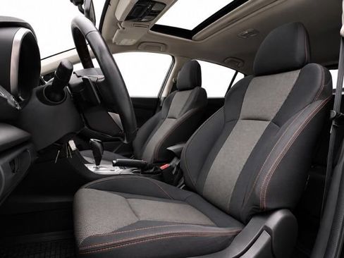 Used 2018 Subaru Crosstrek 2.0i Premium w/ Moonroof Package AWD/4WD image 12
