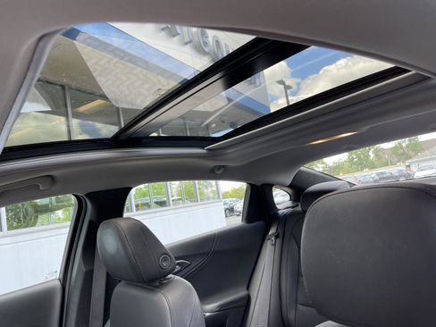 Used 2022 Chevrolet Malibu Premier FWD image 28