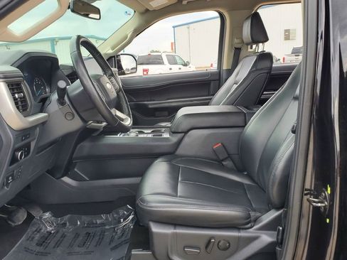 Certified 2024 Ford Expedition Max XLT RWD image 4