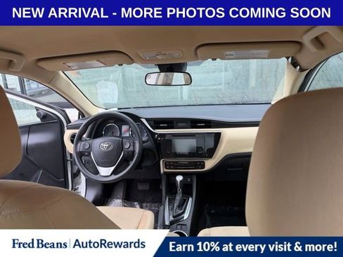 Used 2018 Toyota Corolla LE image 11