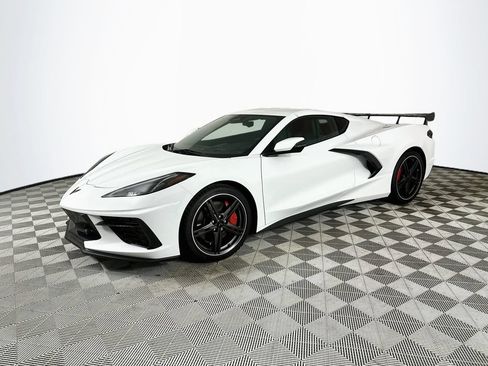 Used 2024 Chevrolet Corvette Stingray Preferred Cpe w/ Z51 Performance Package RWD image 3