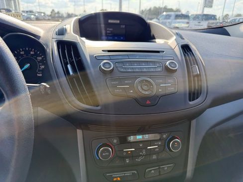 Used 2017 Ford Escape SE image 17