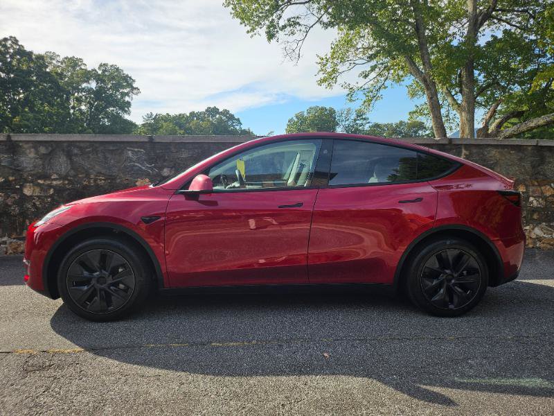 Used 2025 Tesla Model Y Long Range RWD image 8