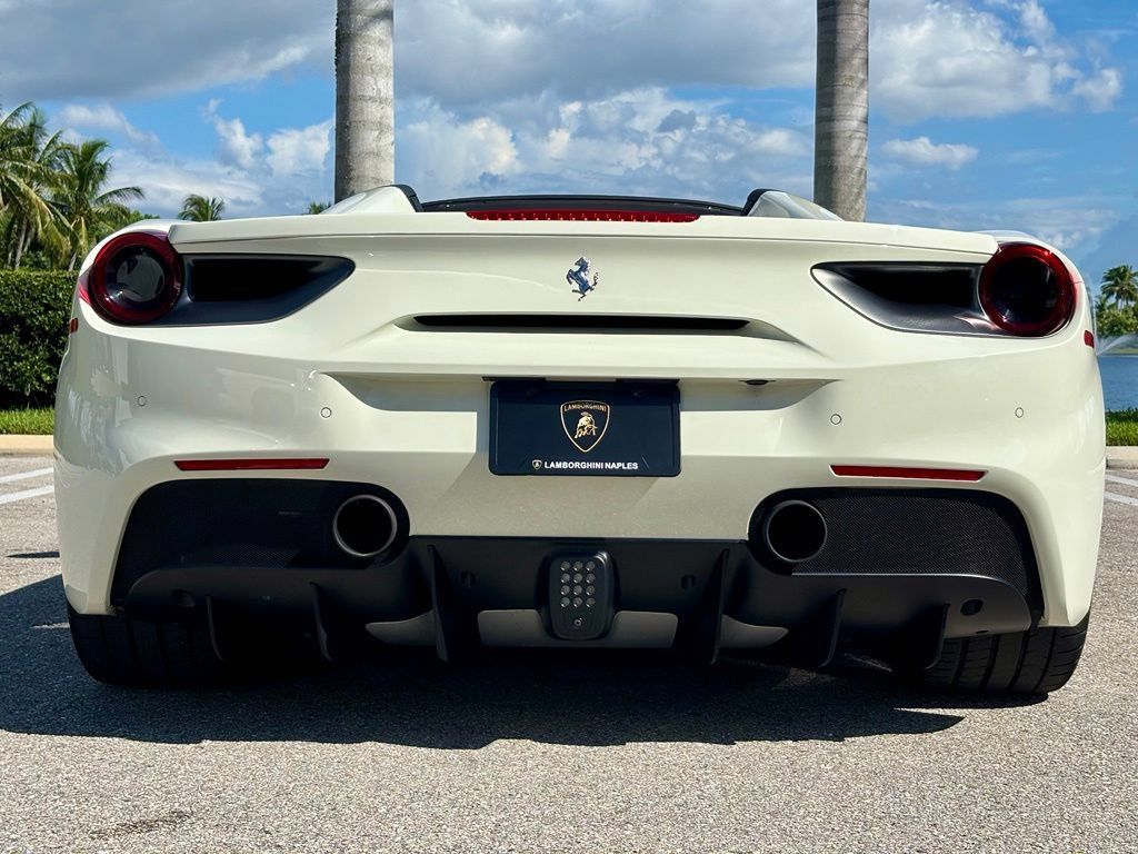 Used 2018 Ferrari 488 Spider RWD image 10
