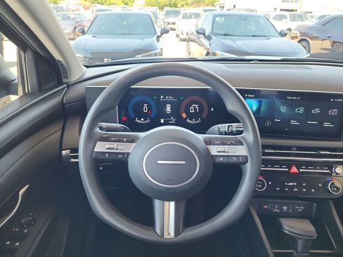 Used 2025 Hyundai Tucson SEL FWD image 19