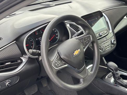 Used 2024 Chevrolet Malibu LT FWD image 9
