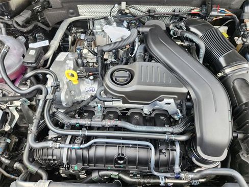 New 2025 Volkswagen Taos S image 29