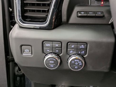 Used 2024 GMC Sierra 1500 Denali Ultimate image 18