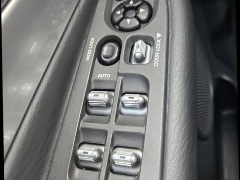 Used 2005 Dodge Ram 1500 Truck 2WD Quad Cab image 27