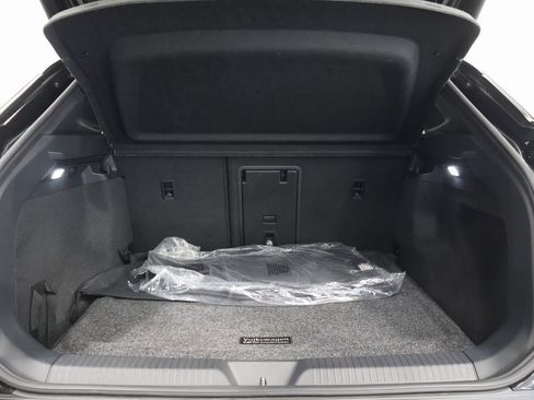 Used 2021 Volkswagen ID.4 Pro S w/ Gradient Package image 27