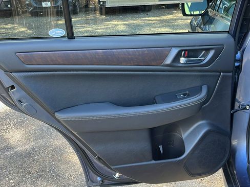 Used 2017 Subaru Outback 2.5i Limited image 21